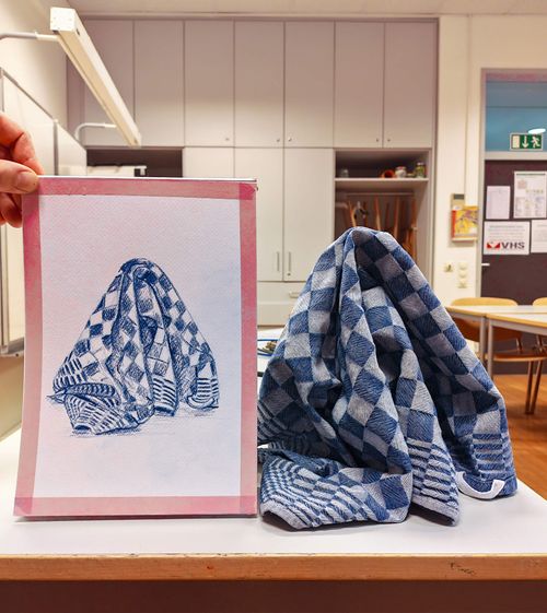 Yellow pigment swatch